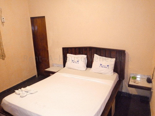 Hotel En Venta Macuto #24-24065 Johana Blanco