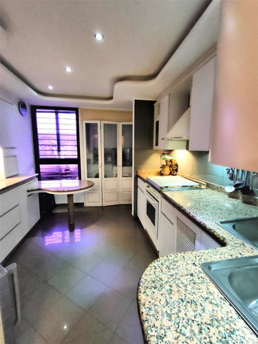 Imagen 12 de 19 de Lujoso Apartamento En Las Mnas , San Antonio De Los Altos