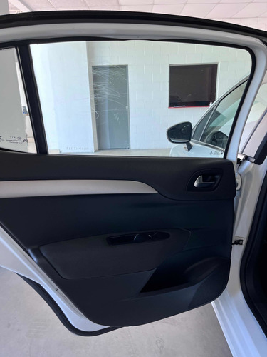 Imagen 14 de 23 de Citroën C4 Lounge 2015 2.0 Origine Am16 Autoargentina