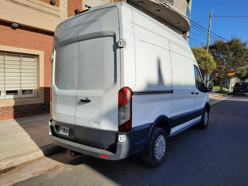 Ford Transit 2.2 Furgon Mediano 350m 2015