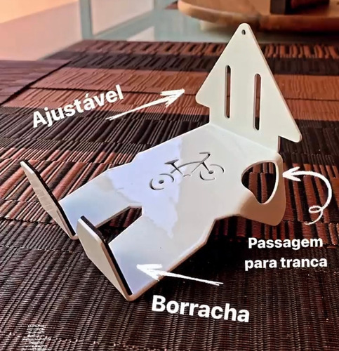Imagem 4 de 10 de 3 Suportes De Parede Para 3 Bicicletas Com Bases Articuladas Cor Branco