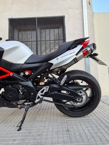 Imagen 9 de 16 de Aprilia Shiver 900 + Akrapovic