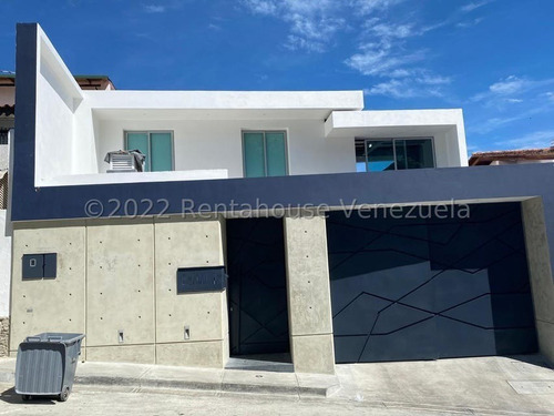 Cod. 23-1116 Vive En Una Hermosa Casa En Alto Prado! Verla Es Comprarla