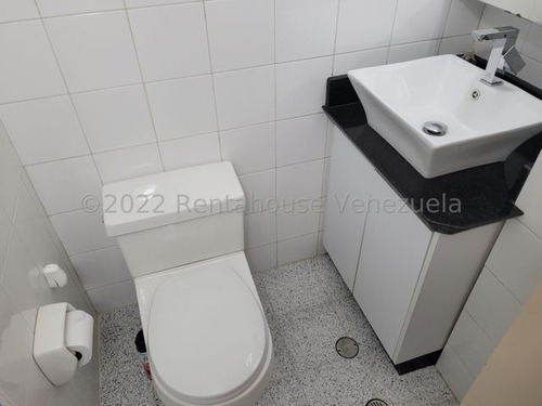 Imagen 16 de 19 de Mayerling Gonzalez Bm Vende Apartamento Mls #22-27027