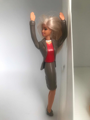 Mini Barbie Muñeca Rubia Secretaria Semi Articulable Origina