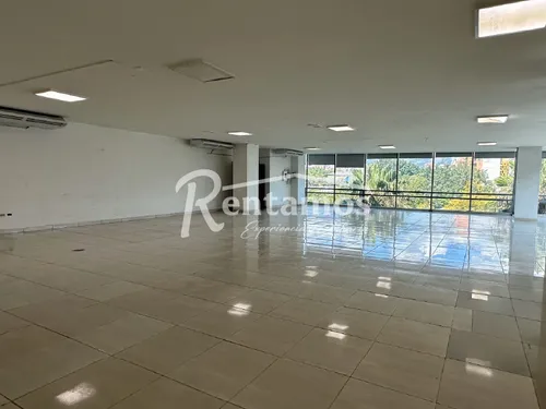 Oficina En Arriendo En Laureles. Cod A775816