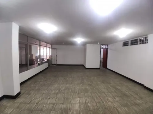 Oficina En Arriendo En Centro. Cod A20821
