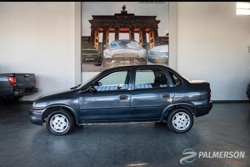 Imagen 5 de 12 de Chevrolet Corsa 2008 1.6 Classic Super Pkele