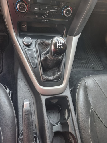 Ford Focus III 2.0 Sedan Se Plus Mt