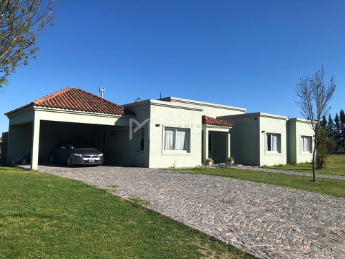 Casa  En Venta En Santa Teresa, Villanueva, Tigre