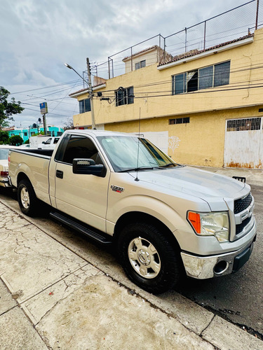 Ford Lobo 5.0l XLT cabina sencilla 4x2