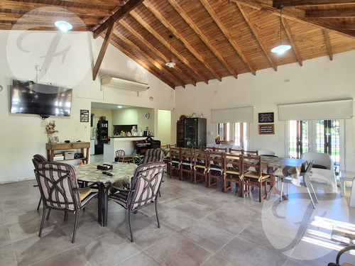 Casa Quinta En Venta Barrio Los Azahares, San Pedro