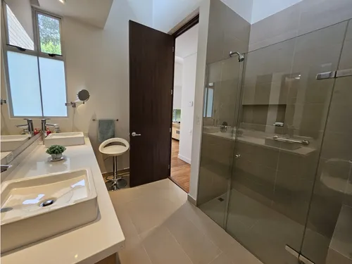 Rhbr-11804 Casa De Un Nivel (envigado, Alto De Las Palmas)