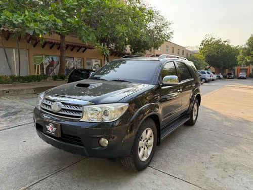 Toyota Fortuner 3.0 Sr5