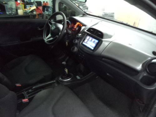 Imagem 7 de 12 de Honda Fit 1.4 Lx Flex 5p Completo Airbags E Abs 2013 Preto