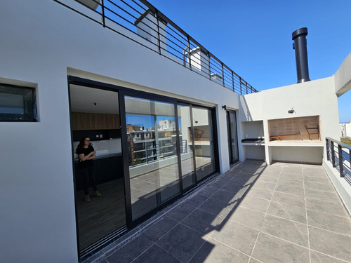 -hermoso Apartamento Penthouse Con Terraza Con Parrillero En Punta Carretas