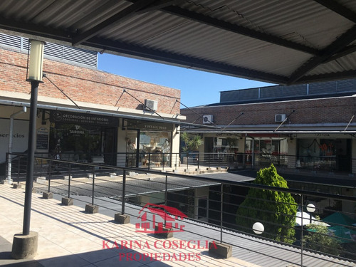 Imagen 4 de 7 de 2 Locales En Venta . Galeria La Escala. Pilar