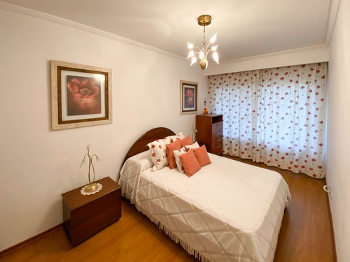 Hermosa Casa Quinta En Venta, En Chacras De Canning.