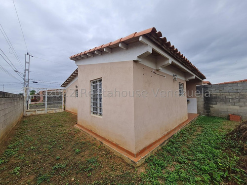 Imagen 16 de 30 de Casa En Venta En La Piedad Cabudare Lara, Conjunto Privado Con Vigilancia Las 24 Horas Del Dia, Numero De Contacto Teléfono: (0.4.2.4.5.9.3.7.5.4.2), Rent-a-house Centro Occidente Mls Código: 22-24898