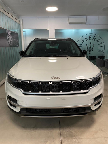 Imagen 3 de 18 de Jeep Commander 2023 2.0 Td At9 4x4 Limited Plus