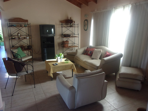 Vendo Casa Las Yungas 3 Dormitorios