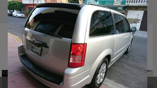 Imagen 8 de 10 de Renta De Camionetas Toyota Hice 12 Y 15 Pasajeros