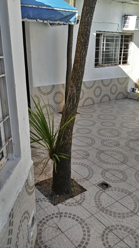 Imagen 4 de 10 de Casa Interna 2 Ambientes Con Patio , 01165260361 Lomas
