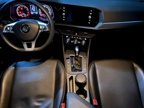 Jetta Comfortline, Con Asientos En Cuero Y Cámara De Parqueo