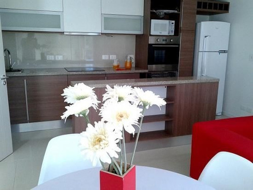 Apartamento A Estrenar En Avda. Roosevelt!!