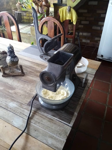 Molino O Rallador De Queso Electrico 1hp, 199