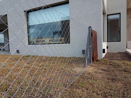 Imagen 7 de 10 de Colocación De Alambrados Perimetrales Canning