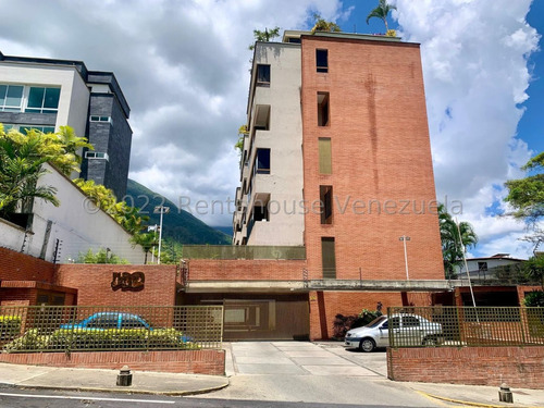 Bello Y Amplio Apartamento En Venta Tipo Pent House La Castellana Caracas 23-7420