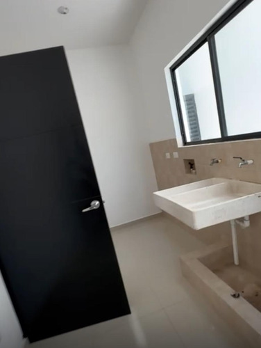 Casa En Venta En Colonia Laderas Abedul, Monterrey, Nuevo León