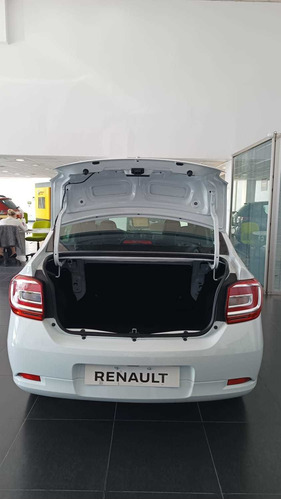 Imagen 13 de 16 de Renault Logan 1.6 Life Aa