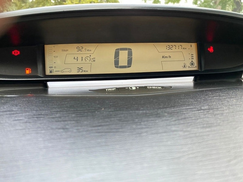 Imagen 12 de 13 de Citroën C4 1.6 Pack Look 5p
