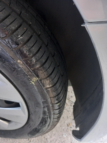 Imagem 6 de 11 de Volkswagen Voyage 2015 1.0 Trendline Total Flex 4p