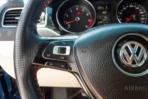 Volkswagen Jetta SPORTLINE 2.5L TIP 5L 170 HP
