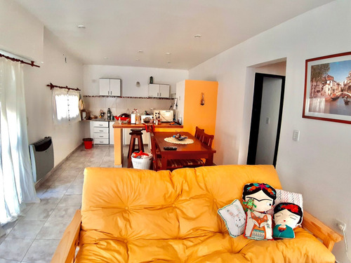 Casa En Venta En La Plata, 2 Dormitorios Y Galpón