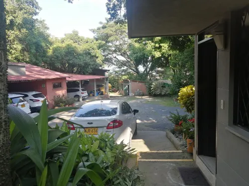 Casalote En Venta En Bajo Menga. Cod V10028