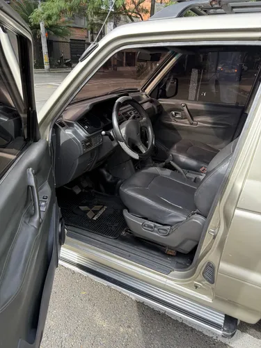 Mitsubishi Montero 3.0 V13