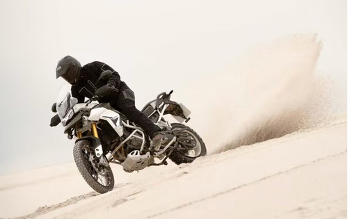 Imagen 11 de 24 de Triumph Tiger Rally Pro 900