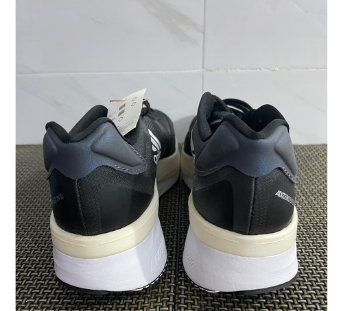 adidas Adizero Boston 10
