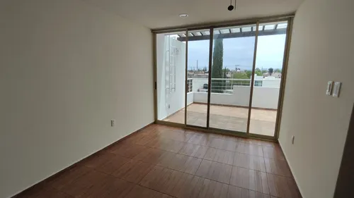 Casa En Venta En Priv. San Gabriel, Arboledas De Jacarandas, S.l.p.