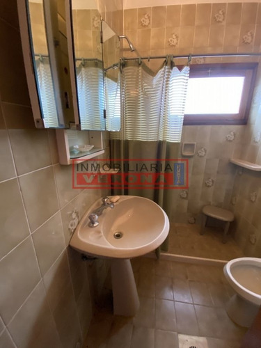 Imagen 20 de 28 de Amplia Casa En Pda. 25 A La Venta