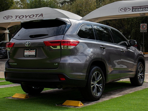 Imagen 5 de 14 de Toyota Highlander Le 2018