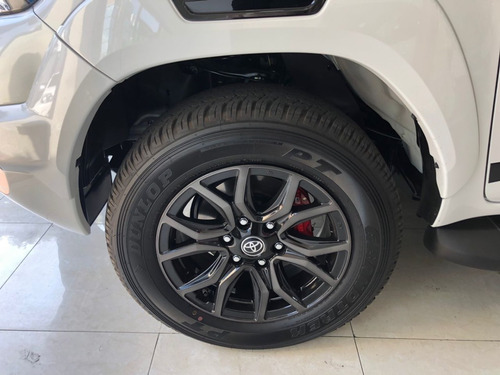 Imagen 2 de 12 de Toyota Hilux