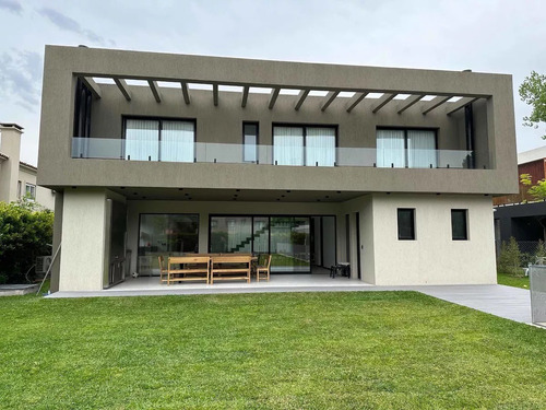 Casa A La Venta La Pradera