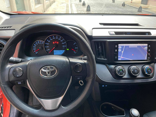 Imagen 8 de 15 de Toyota Rav4 2.0 Tx 4x2 At Automatica 2017 Lucsc