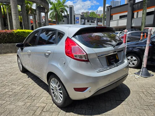 Ford Fiesta 1.6 Titanium Aut 2014