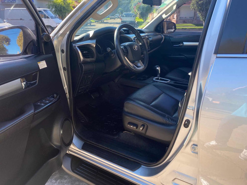 Toyota Hilux 2.8 Cd Srx 177cv 4x4 At 2016 2234003316